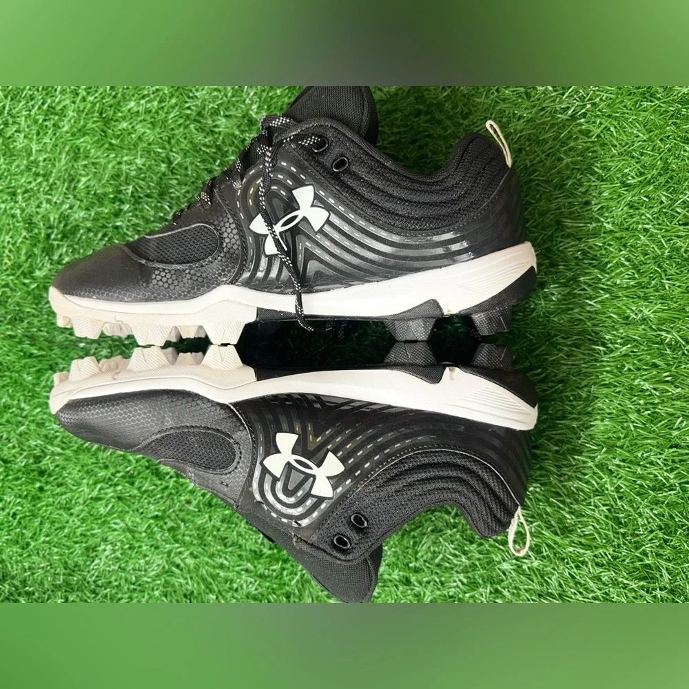 Under Armour Women's Glyde RM 3022076-001 Black Softball‎ Cleats Shoes Size 9.5